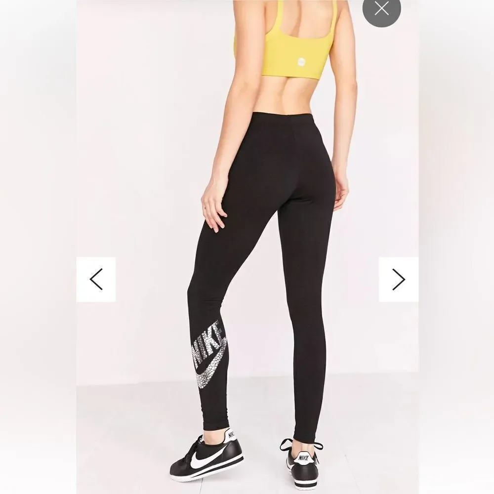 NIKE black and silver Leg-A-See GX1 Foil Legging size S.
